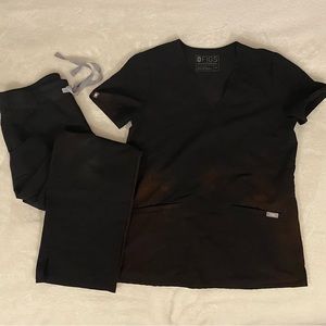 FIGS Scrub Set in xs/xsp BLEACHED